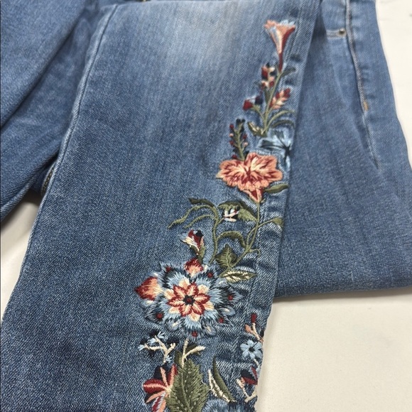 DRIFTWOOD Blue Skinny Jeans with Floral Embroidery - Picture 3 of 6